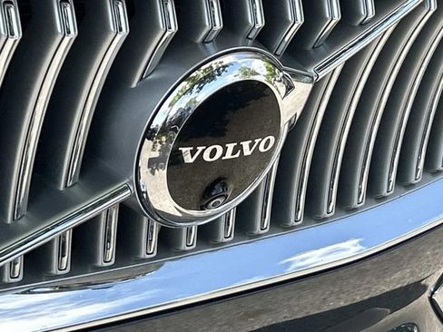 Used 2024 Volvo XC90 B6 Plus w/ Protection Package Premier AWD/4WD image 11