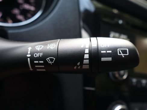 Used 2016 Nissan Rogue S AWD/4WD image 31