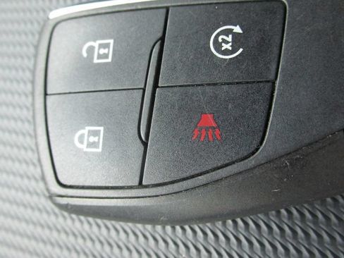 Used 2025 Chevrolet Equinox LT FWD image 40