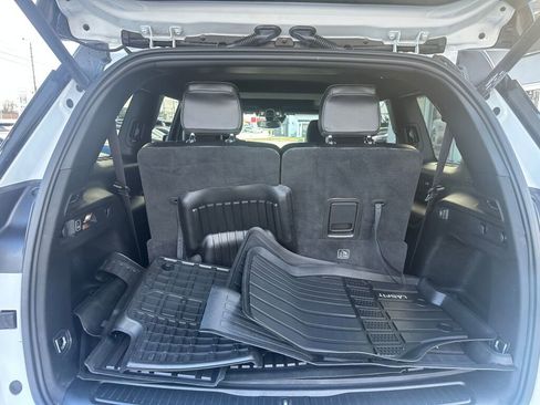 Used 2023 Jeep Grand Cherokee L Laredo image 34