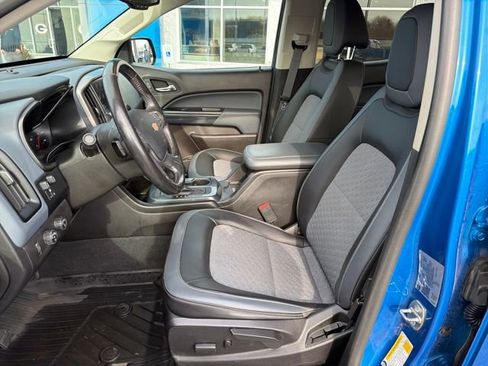 Used 2021 Chevrolet Colorado Z71 w/ Safety Package AWD/4WD image 15