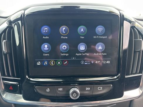 Used 2023 Chevrolet Traverse RS image 36