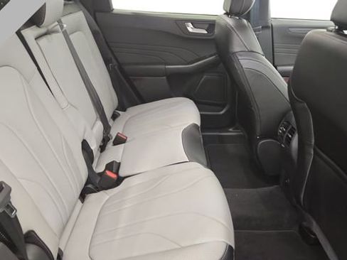 New 2026 Ford Escape SE w/ PHEV Premium Package FWD image 22
