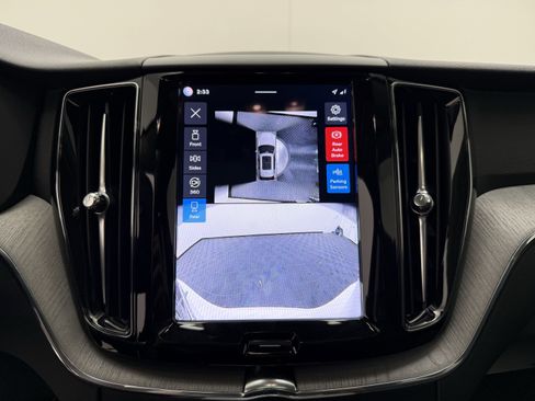 Certified 2025 Volvo XC60 B5 Plus AWD/4WD image 20