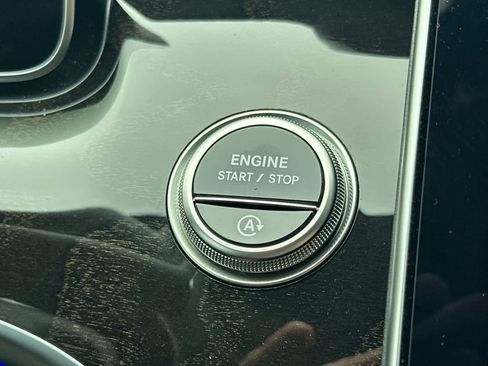 Certified 2025 Mercedes-Benz C 300 4MATIC Sedan image 21