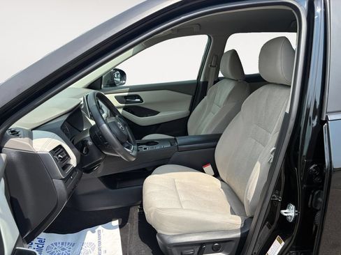 Used 2024 Nissan Rogue SV FWD image 9