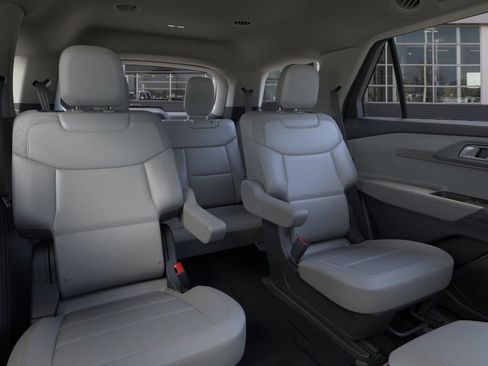 New 2026 Ford Explorer Active w/ Active Comfort Package AWD/4WD image 11