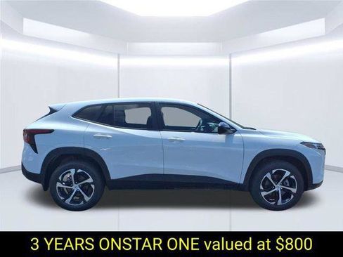 New 2026 Chevrolet Trax RS w/ Driver Confidence Package FWD image 2