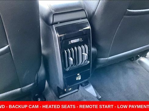 Used 2024 Jeep Compass Latitude w/ Sun and Sound Group AWD/4WD image 10