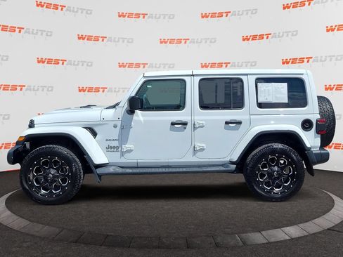 Used 2018 Jeep Wrangler Unlimited Sahara w/ Uconnect 4C Nav & Sound Group AWD/4WD image 2
