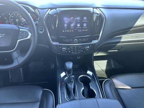 Certified 2023 Chevrolet Traverse Premier w/ Redline Edition AWD/4WD image 13
