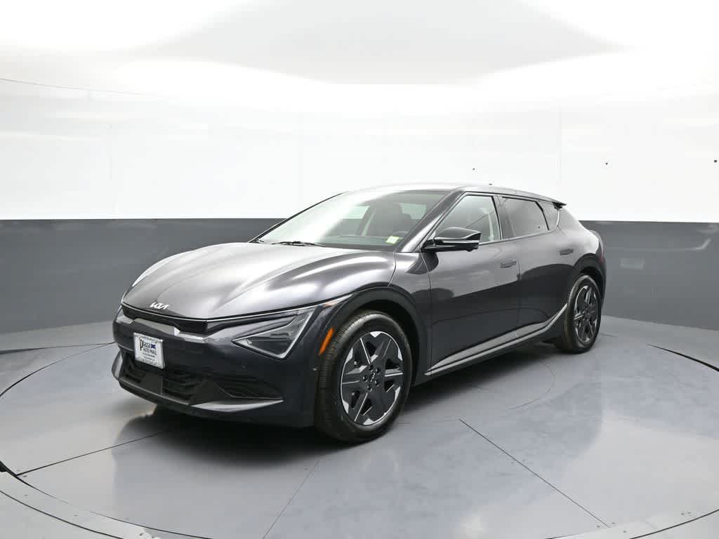 Certified 2025 Kia EV6 Light w/ Light LR Technology Package AWD/4WD image 1
