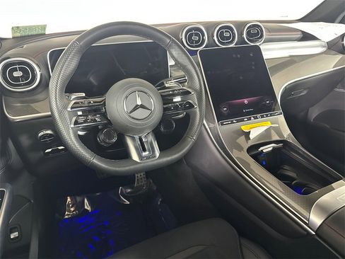 Used 2025 Mercedes-Benz GLC 43 AMG 4MATIC image 26