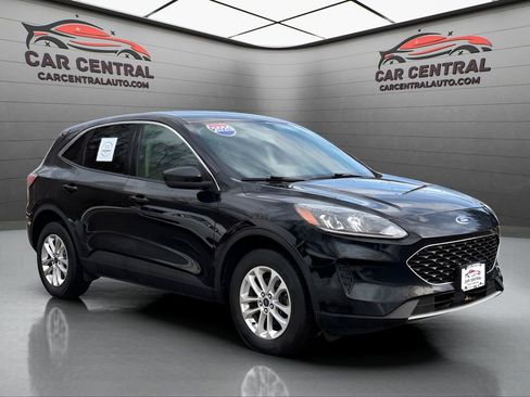 Used 2020 Ford Escape SE image 7