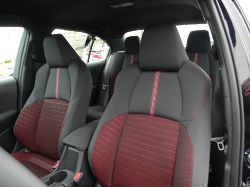 Used 2026 Toyota Corolla SE image 11