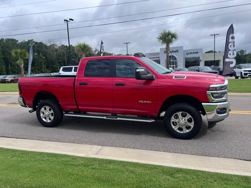 Used 2026 RAM 2500 Big Horn AWD/4WD image 4
