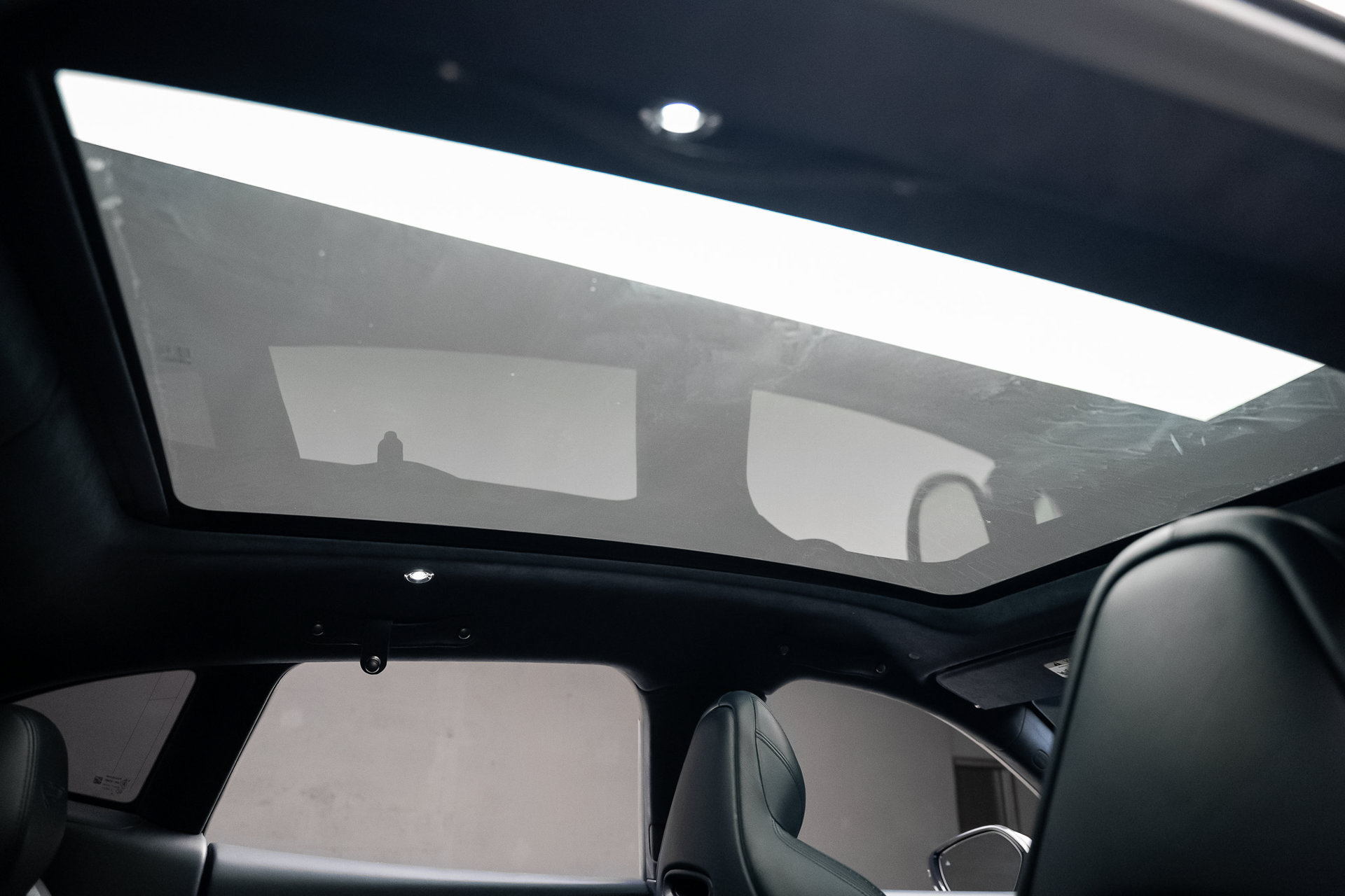 Used 2021 Aston Martin DBX AWD/4WD image 69