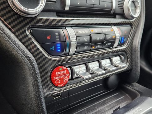 Used 2018 Ford Mustang Premium RWD image 17