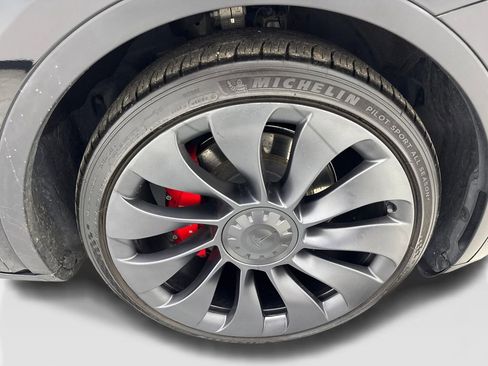 Used 2024 Tesla Model Y Performance AWD/4WD image 79