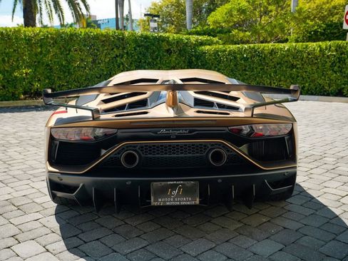Used 2020 Lamborghini Aventador SVJ image 22