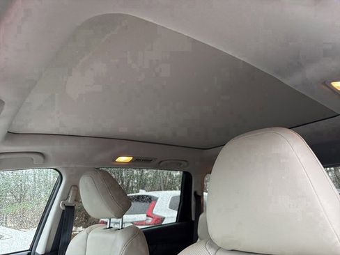 Used 2022 Subaru Ascent Limited w/ Technology Package image 14