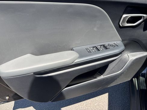 Used 2025 Kia K4 FWD image 18