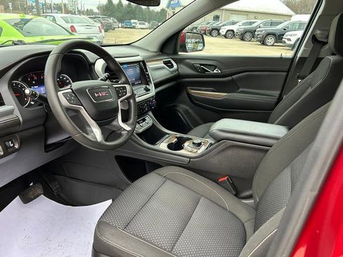 Used 2023 GMC Acadia SLE w/ Driver Convenience Package image 8