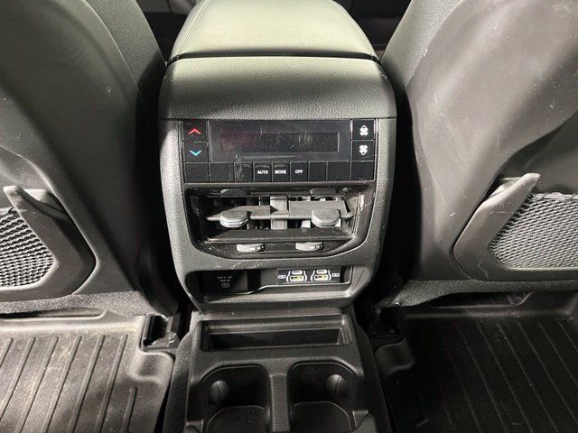 Used 2023 Jeep Grand Cherokee L Laredo AWD/4WD image 40