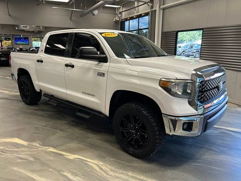 Used 2020 Toyota Tundra SR5 w/ SR5 Leather Package AWD/4WD image 25