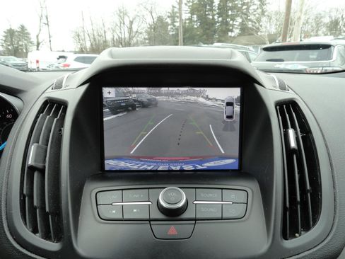 Used 2019 Ford Escape SEL image 17