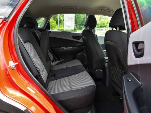Used 2019 Hyundai Kona SE FWD image 11