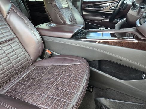 Used 2023 Cadillac Escalade ESV Sport Platinum image 7