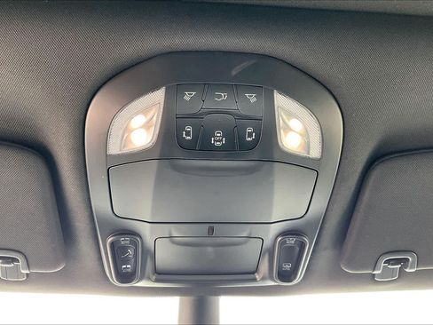 Used 2026 Chrysler Pacifica Limited FWD image 33