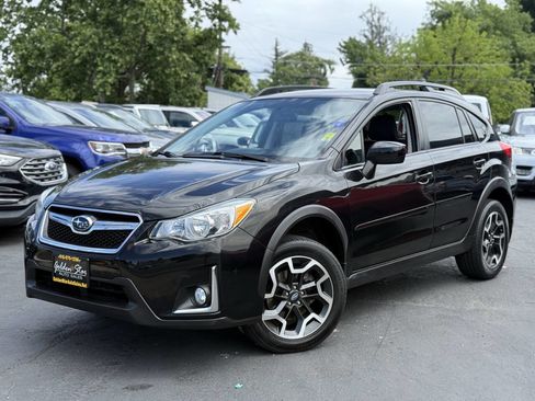 Used 2016 Subaru Crosstrek 2.0i Premium AWD/4WD image 2
