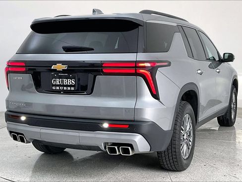 Used 2024 Chevrolet Traverse LT FWD image 14