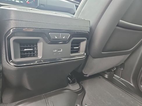 Used 2025 GMC Sierra 2500 AT4X image 29