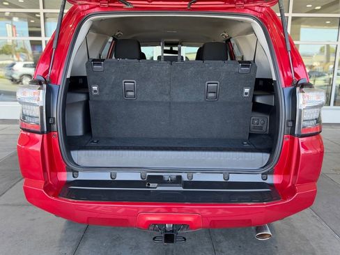 Used 2018 Toyota 4Runner SR5 RWD image 15