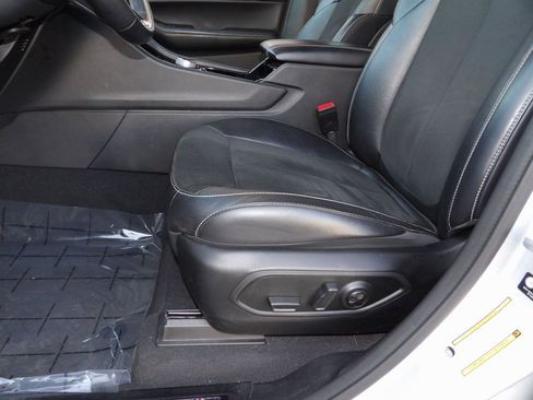 Used 2022 Jeep Grand Cherokee Altitude image 17