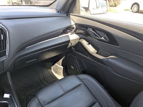 Certified 2023 Chevrolet Traverse RS AWD/4WD image 26