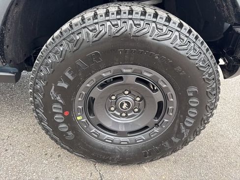New 2025 Ford Bronco Badlands w/ Sasquatch Package AWD/4WD image 15