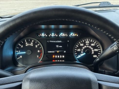 Certified 2019 Ford F150 XLT w/ Equipment Group 302A Luxury image 31