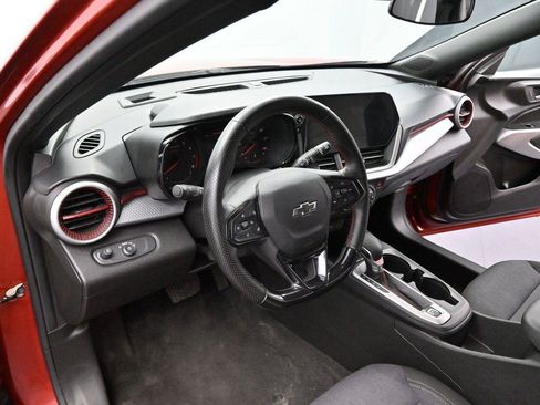 Used 2024 Chevrolet Trax RS w/ Driver Confidence Package FWD image 13