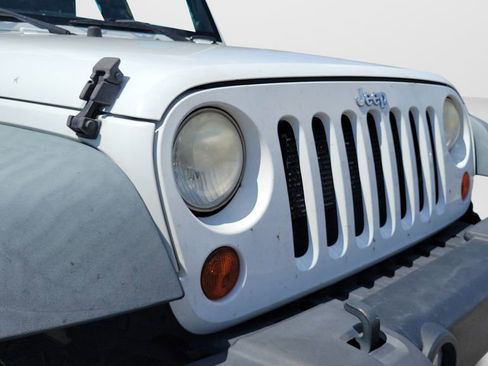 Used 2012 Jeep Wrangler Unlimited Sport w/ Max Tow Pkg AWD/4WD image 7