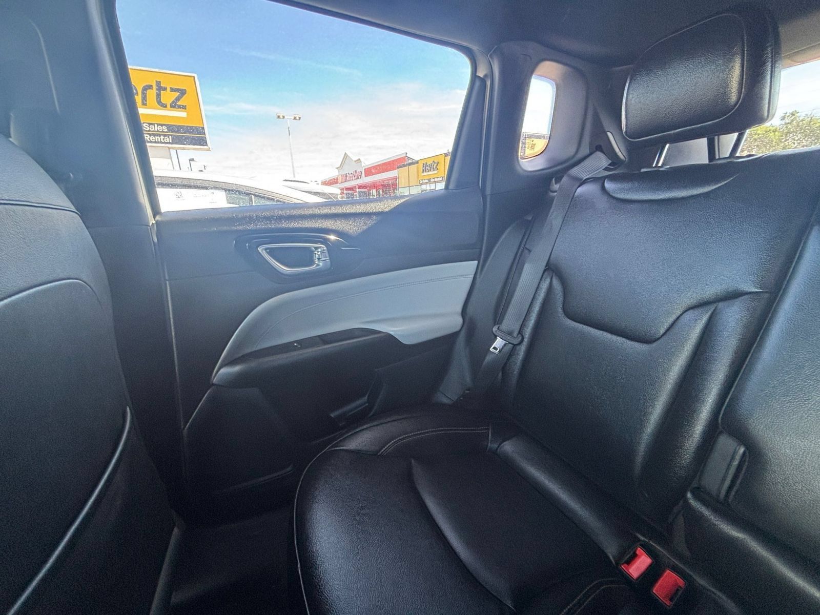 Used 2025 Jeep Compass Limited AWD/4WD image 37