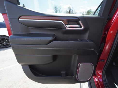 Used 2024 GMC Sierra 1500 Denali w/ Denali Reserve Package image 13