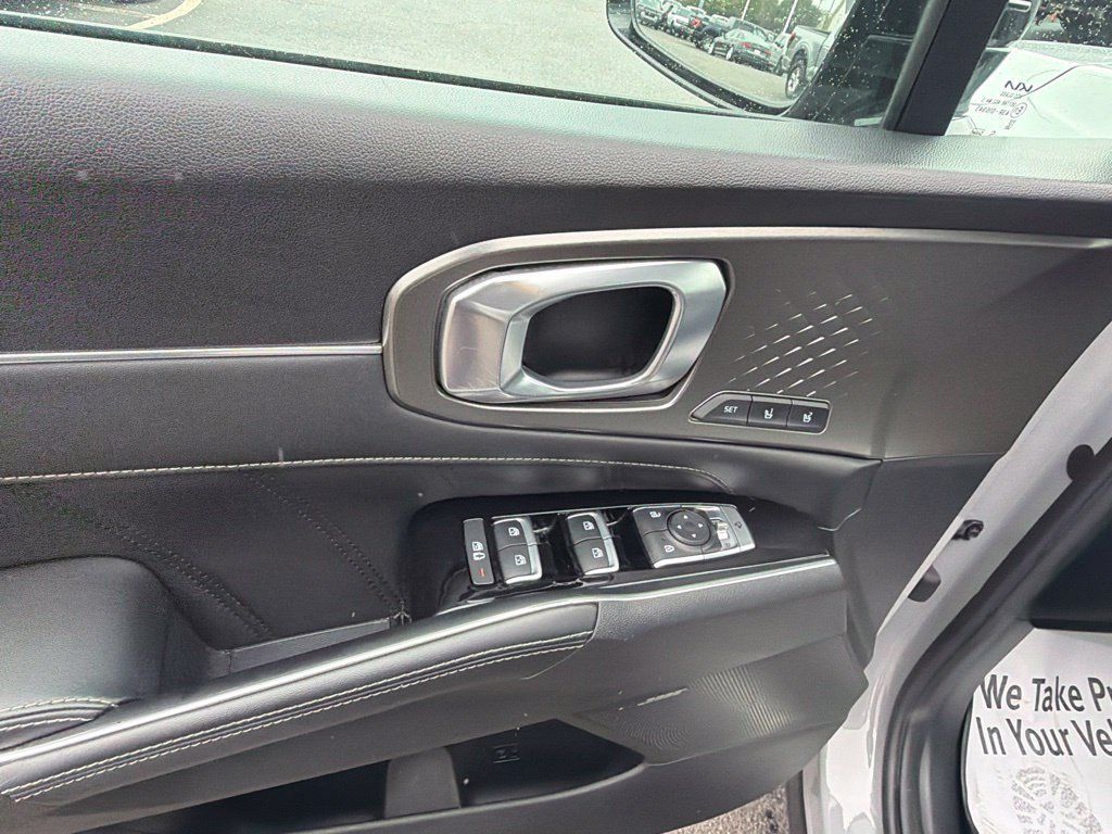 Used 2022 Kia Sorento SX FWD image 27