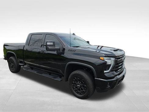 Used 2024 Chevrolet Silverado 2500 LTZ w/ LTZ Plus Package AWD/4WD image 3