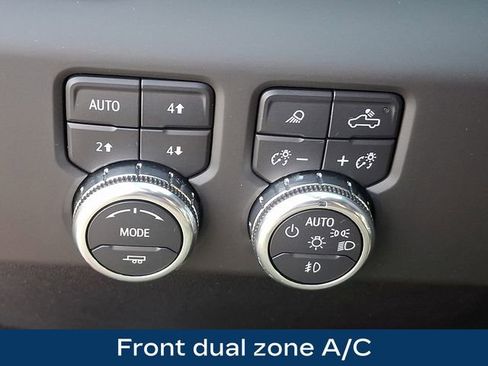 Used 2025 GMC Sierra 3500 Denali Ultimate image 9