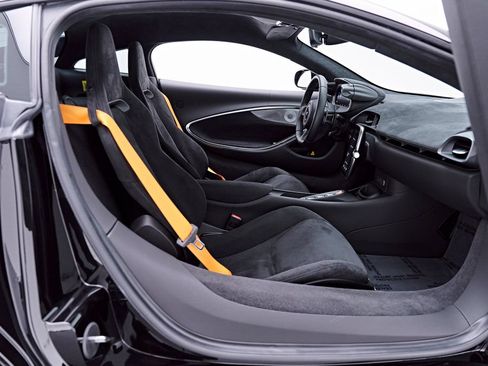 Used 2026 McLaren Artura RWD image 48