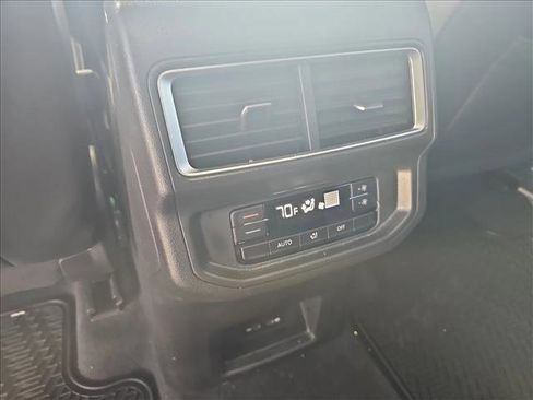 Used 2024 Volkswagen Atlas SE image 13